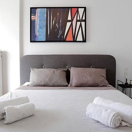 Charming Apartment Near Center Атина Екстериор снимка