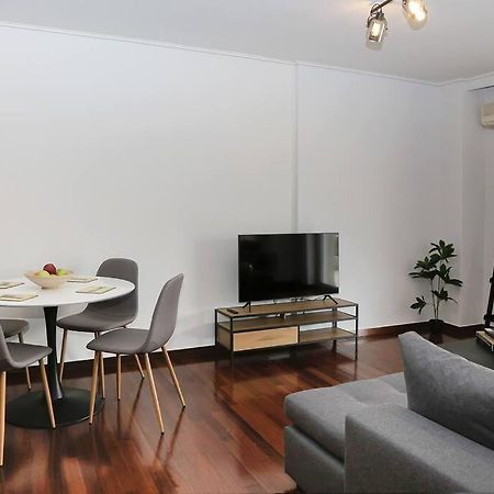 Charming Apartment Near Center Атина Екстериор снимка
